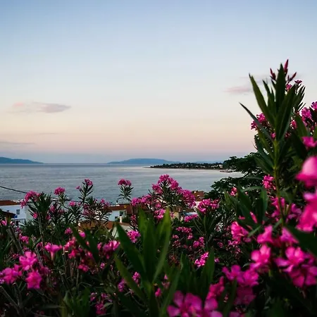Luxury Hilltop 200m From The Beach Villa Pefkí